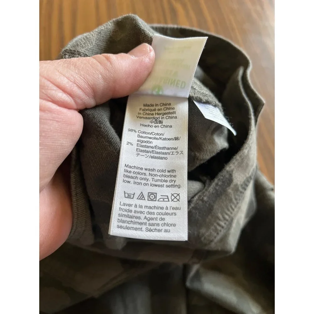 Re-Imagined by J. Crew woman’s straight leg camouflage pants size 29